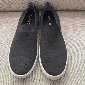 Rothys Sneaker Size 9.5 (9) WORN ONCE! Women’s black slip on